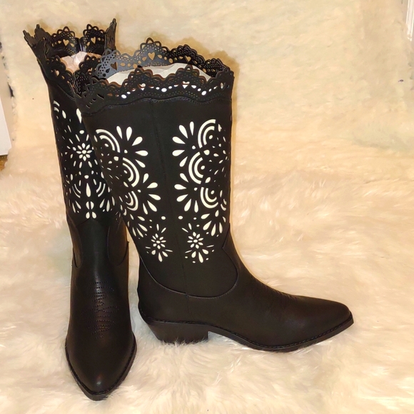 👣WIDOW🐇 Lasercut Cowboy Boots follow the rabbit footwear - Picture 13 of 16